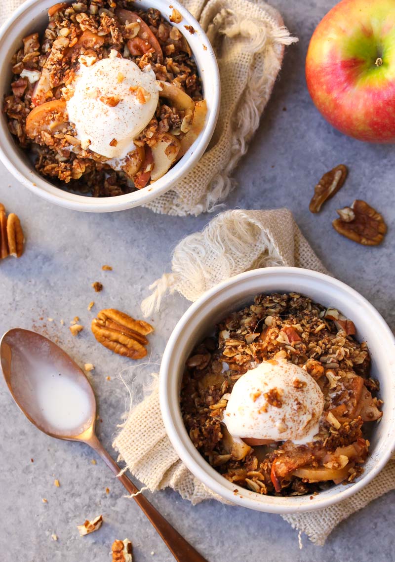 Slow Cooker Gingerbread Apple Pie Crumble Dishing Out Health