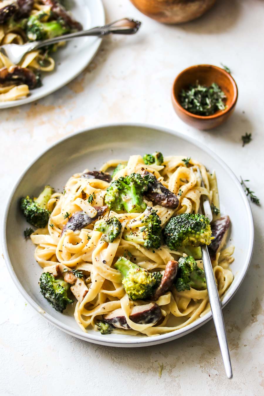 Creamy miso pasta with chicken and mushrooms