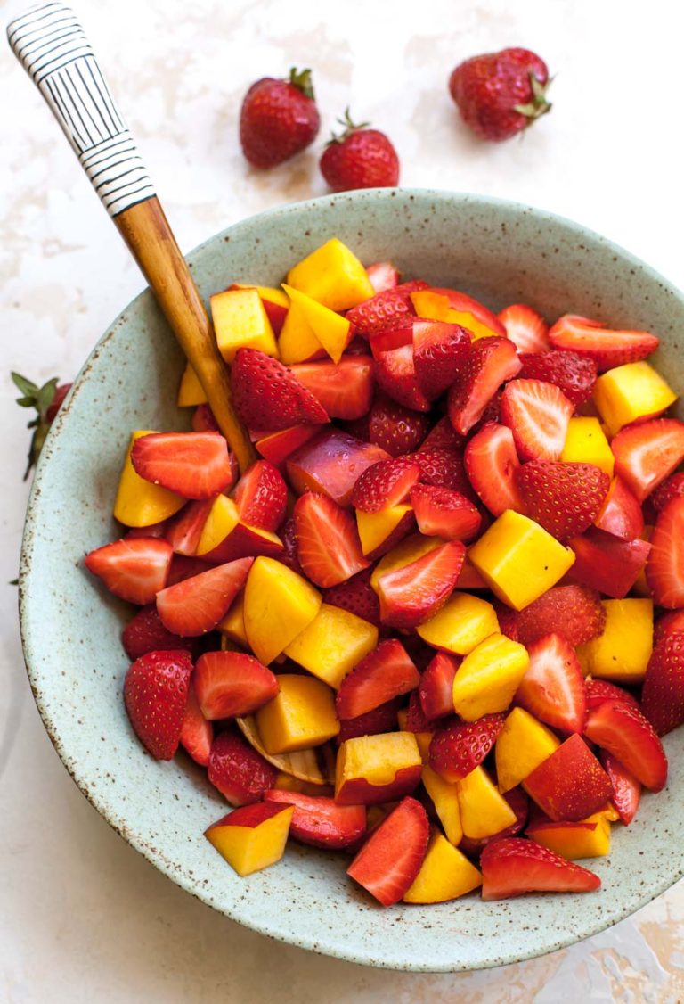 StrawberryNectarine Fruit Crisp with Ginger Streusel Dishing Out Health