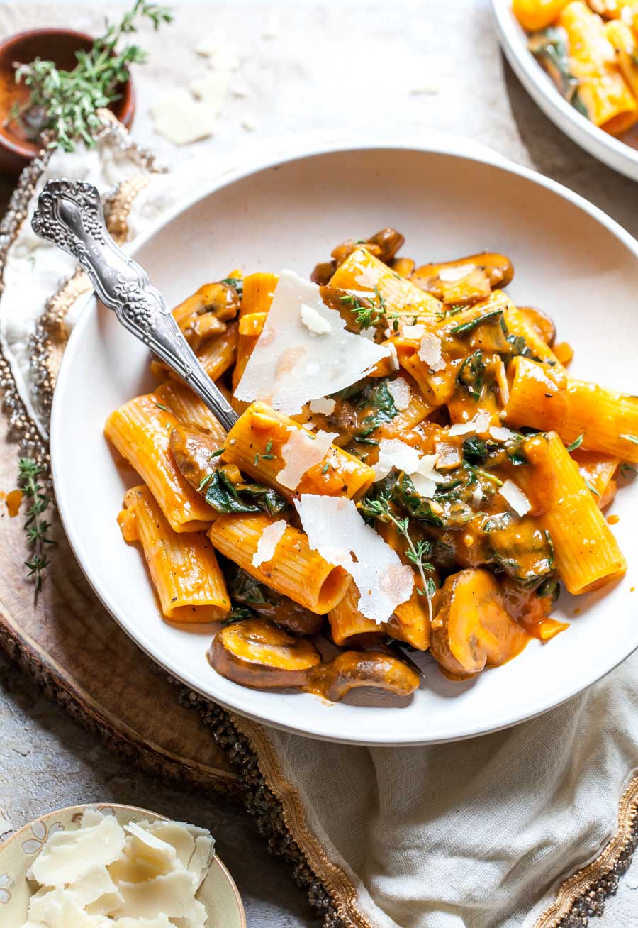 Pumpkin Alla Vodka Pasta (Vegan) - Fall Pasta Recipes