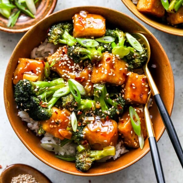 General Tsos Tofu with Broccoli and Rice