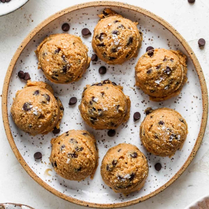 Chocolate Chip Cookie Dough Protein Balls (5 Ingredients) Dishing Out