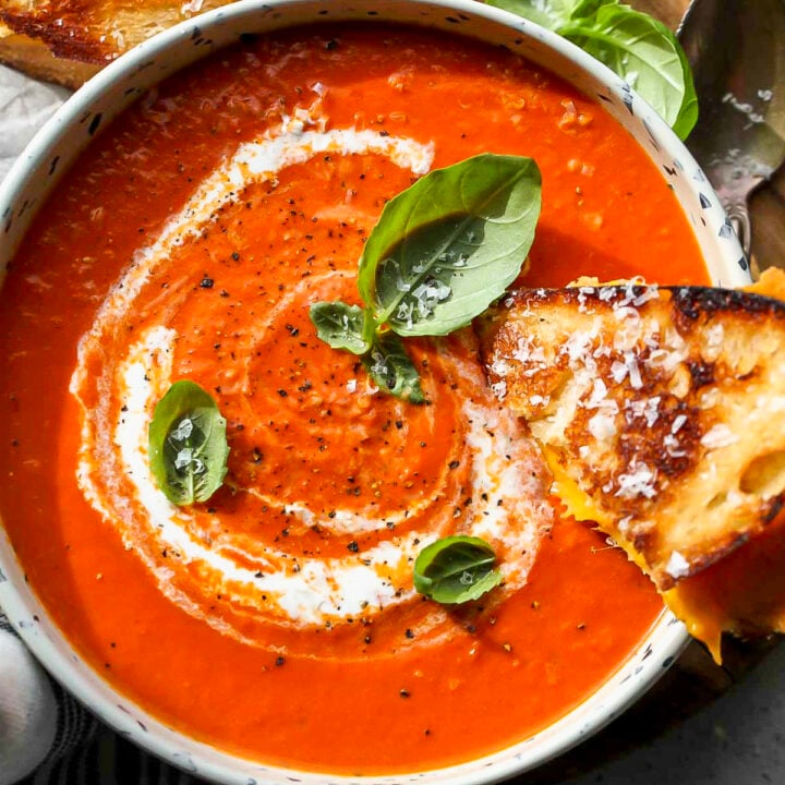 Easy Tomato and Red Pepper Soup - Dishing Out Health